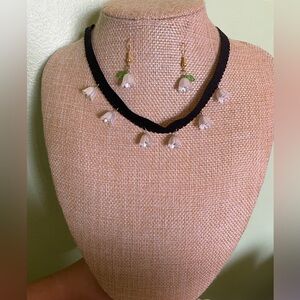 Elegant Gothic Fairycore Lilies Jewelry Set in Black and White